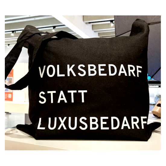 Tasche: Volksbedarf statt Luxusbedarf